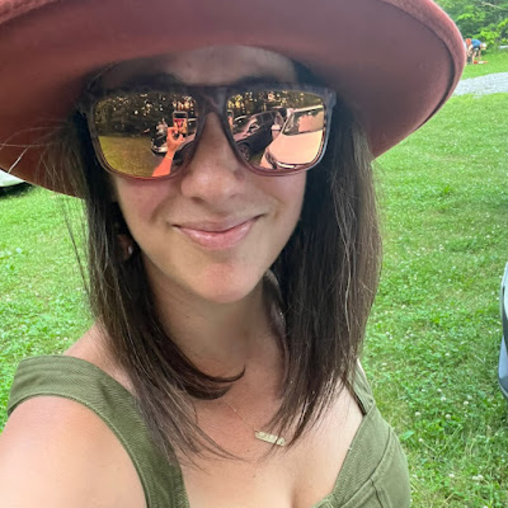 Meet your Posher, Julia